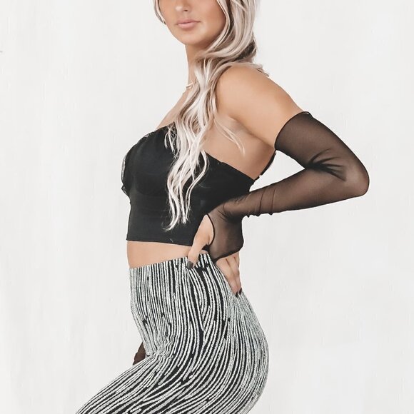 AMAZING LACE Black Mesh Cropped Cami Top & Gloves - Picture 3 of 5